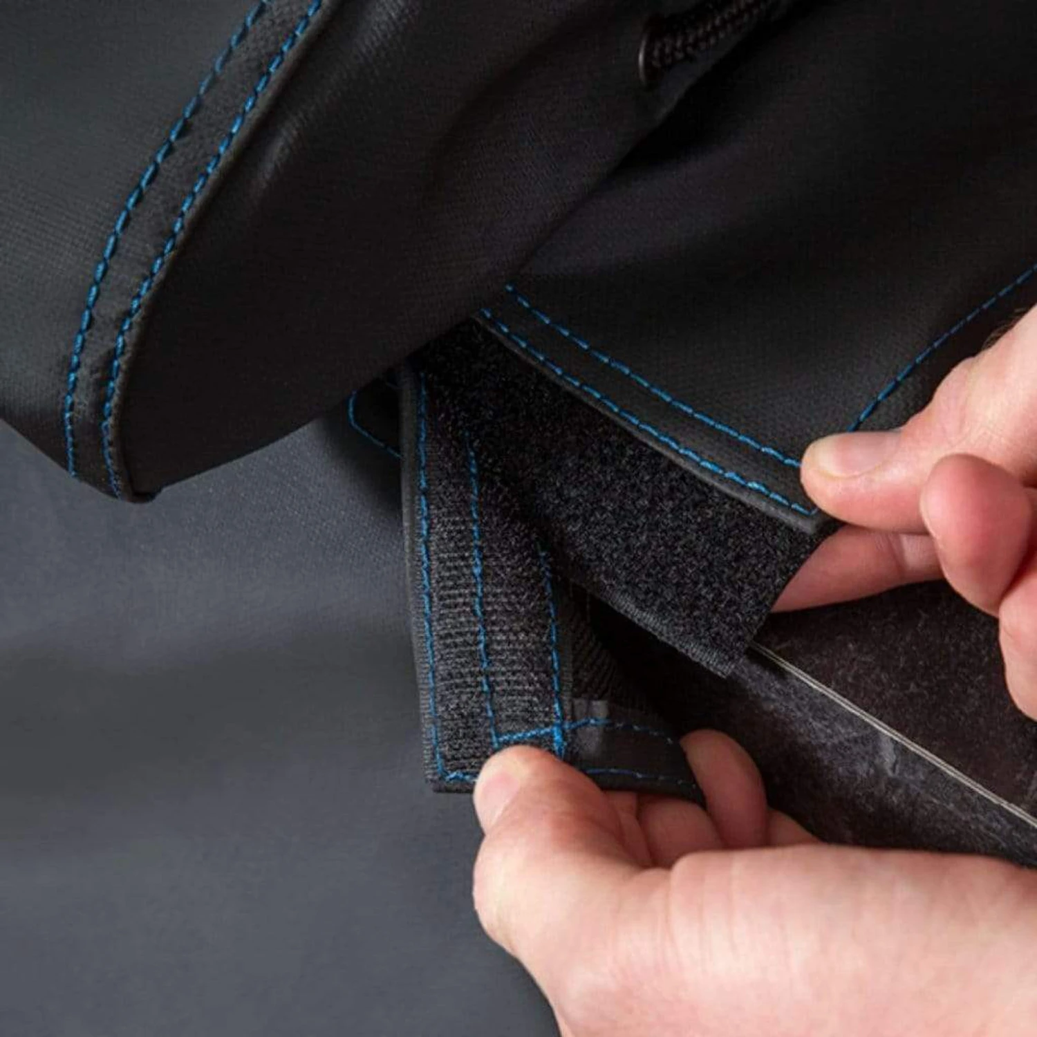 Broil King 41" Black Premium Grill Cover For Imperial XLS Cabinet/ S600 Built-In Gas Grills - Image 4