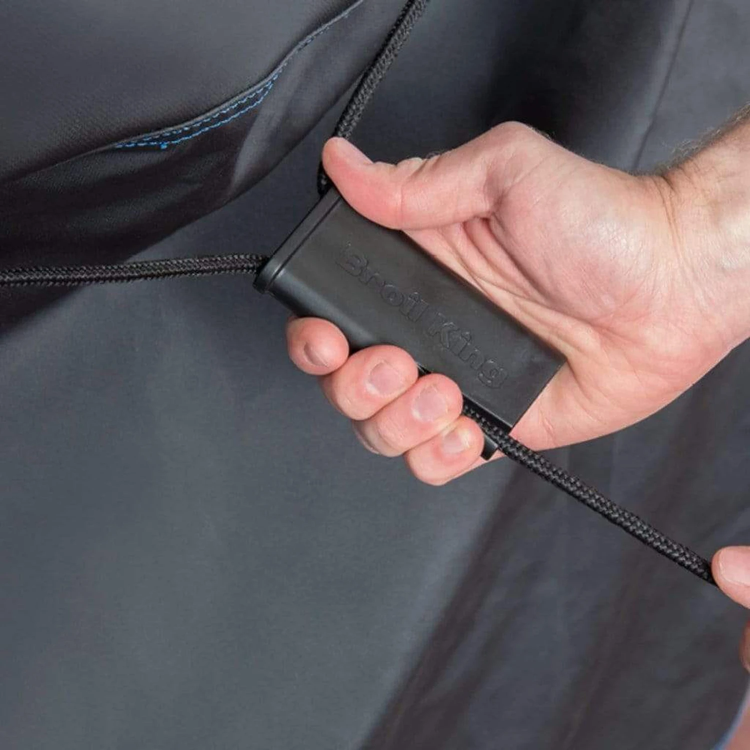 Broil King 41" Black Premium Grill Cover For Imperial XLS Cabinet/ S600 Built-In Gas Grills - Image 5