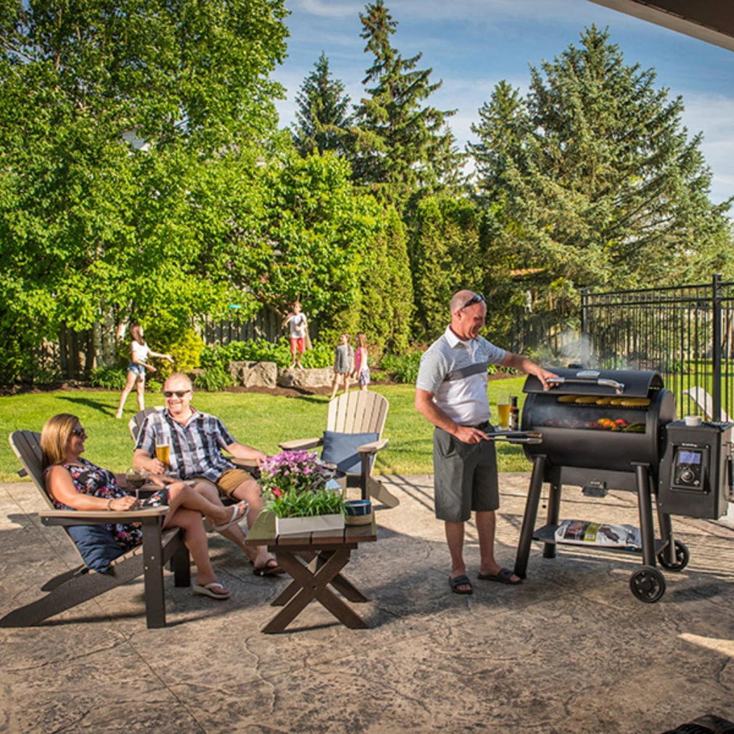 Broil King Smoke 58" Black Regal 500 Wi-Fi & Bluetooth Controlled Pellet Smoker/Grill - Image 6