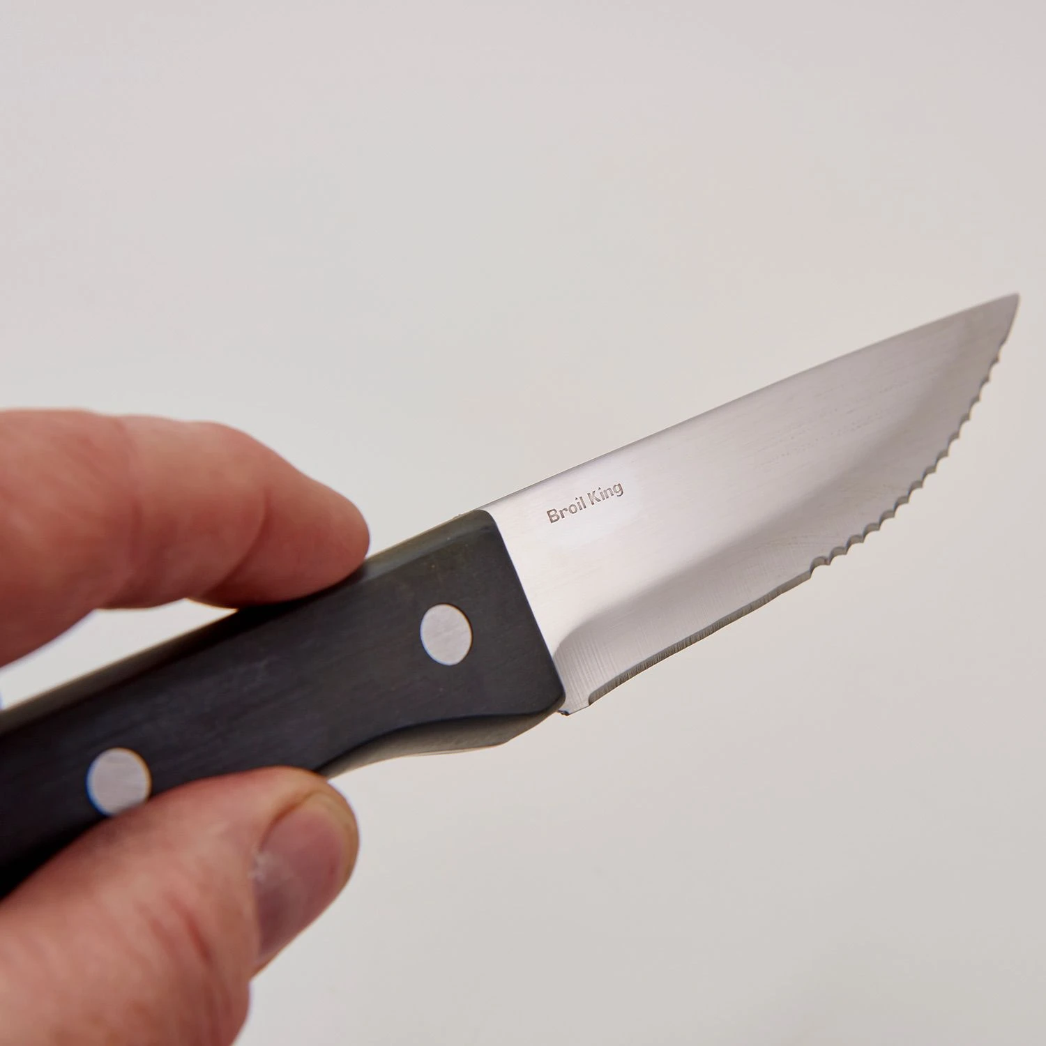 Broil King 64935 Steak Knife Set - Image 4