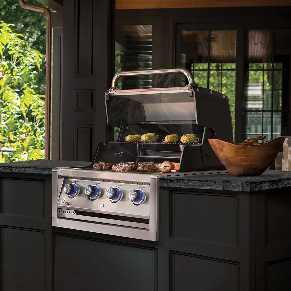 Broil King RG-S420 Regal S420 Stainless Steel 4-Burner Built-In Gas Grill Head - Image 5