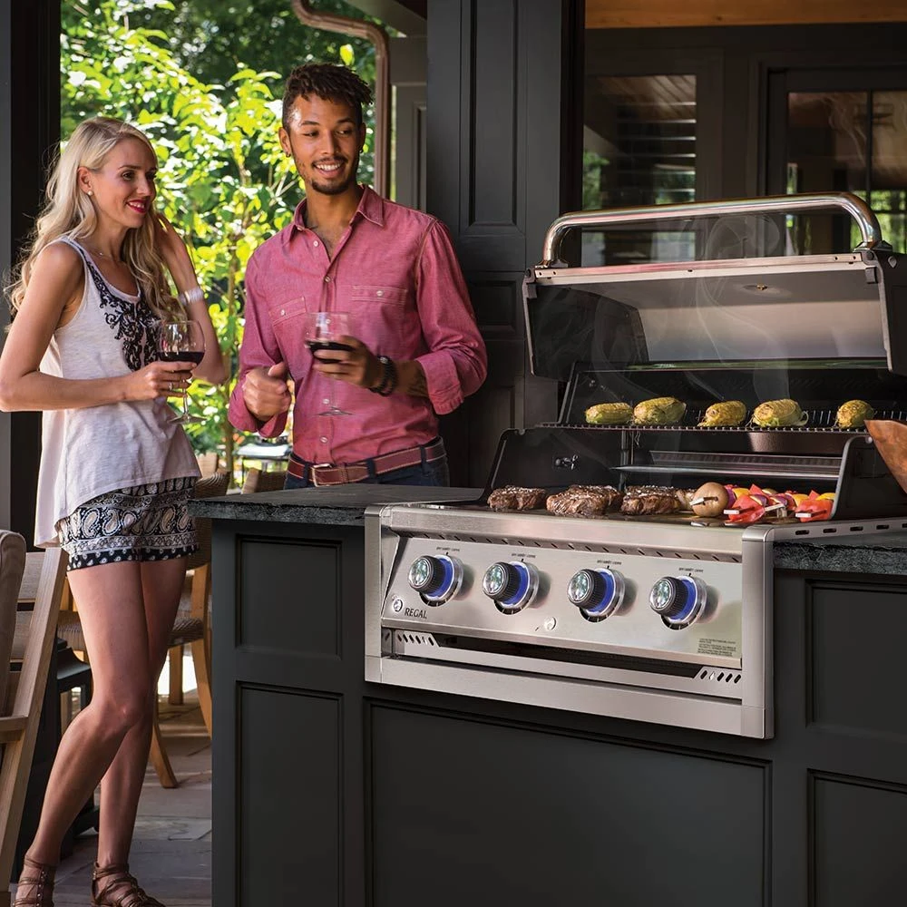 Broil King RG-S420 Regal S420 Stainless Steel 4-Burner Built-In Gas Grill Head - Image 4